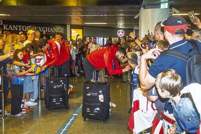 Powrót siatkarzy po zwycięstwie w Lidze Narodów