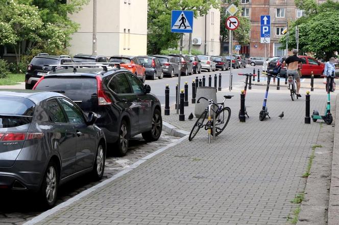 Radni przegłosowali wielką podwyżkę! Kierowcy zapłacą więcej za parkowanie