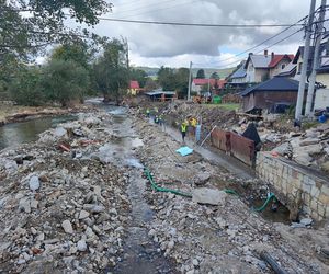 Tak wygląda pęknięty wał na zaporze w Stroniu Śląskim. To tutaj rozpoczął się dramat podczas powodzi 