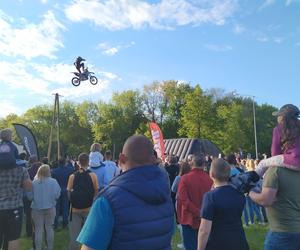 Koncerty i pokazy Freestyle Motocross w Siedlcach podczas MotoWiosny rozgrzały serca mieszkańców