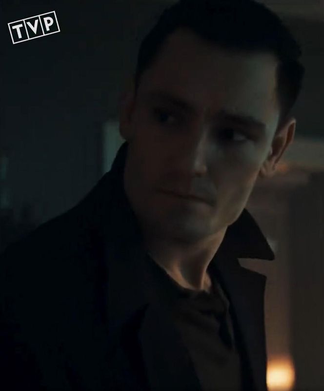 Zatoka szpiegów 2 sezon odc. 2. Franz Neumann (Bartosz Gelner)