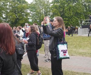 Kortowiada 2025. Koncerty na Plaży Kortowskiej przyciągnęły tłumy. Tak wyglądał drugi dzień imprezy!