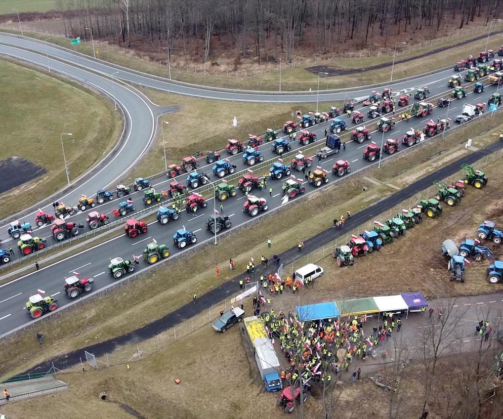 Protest rolników 20 lutego w okolicach Kraśnika. Tak blokują S19