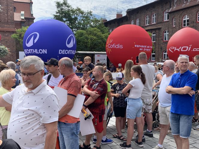 Tour de Pologne 2025. Start w Katowicach Nikiszowcu