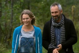 M jak miłość odc. 1113. Anna (Tamara Arciuch), Adam Werner (Jacek Kopczyński)