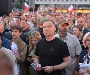 Warszawa śpiewała dla powstańców. Jesteście naszą dumą!