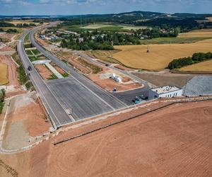 Odcinek Bolków – Kamienna Góra liczy w sumie nieco ponad 16 kilometrów długości. W dłuższym tunelu będzie odcinkowy pomiar prędkości