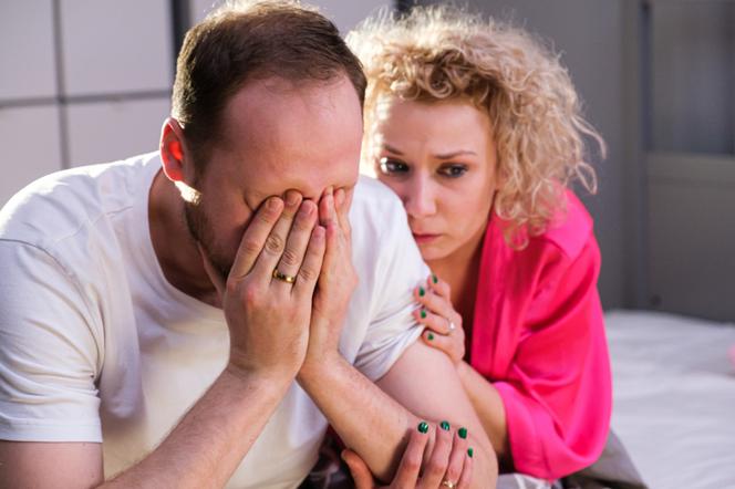 Na Wspólnej odc. 3296. Beata (Katarzyna Ptasińska), Paweł (Grzegorz Kwiecień)