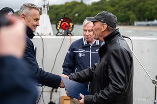 Tablica upamiętniająca Bohdana Sienkiewicza na Alei Żeglarzy w Gdyni