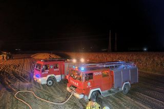 Pożar na polu. Spłonęło 1000 balotów słomy