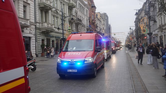 Wielka Szarża w centrum Łodzi. Oddziały konne przeszły przez Piotrkowską