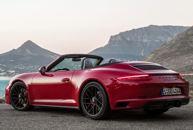 Porsche 911 Carrera GTS Cabriolet