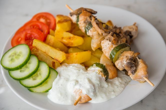 Szaszłyki z kurczaka i pieczarek z grilla [długo marynowane]