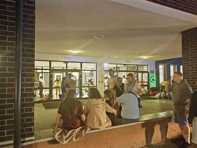 Pożar w Ząbkach. Tłumy wykupują artykuły pierwszej potrzeby