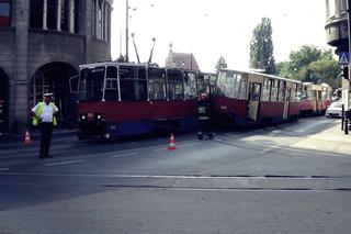 Zderzenie dwóch tramwajów w centrum Bydgoszczy! [ZDJĘCIA]