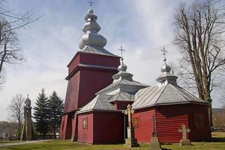 To jedna z najpiękniejszych małopolskich wsi. Według legendy mieszkały w niej czarownice