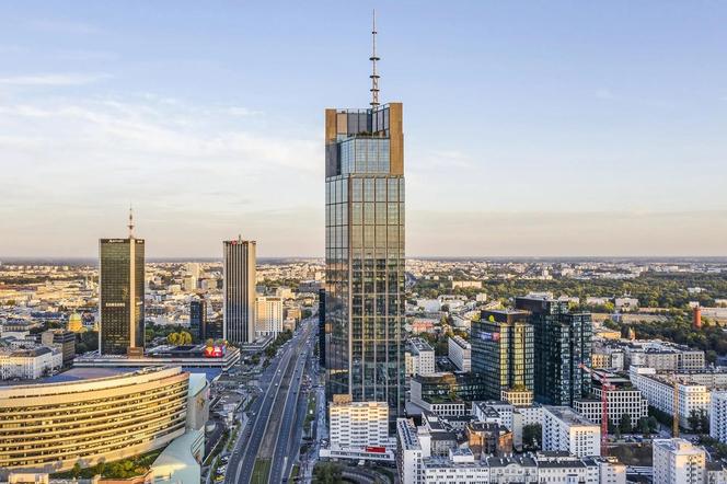Varso Tower piękny drapacz chmur w centrum Warszawy