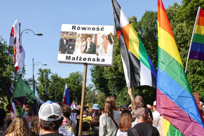Parada Równości w Warszawie zablokowana. Szokujące sceny!