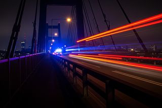 Roztrzaskany Mercedes AMG za 1,5 miliona. Co stało się na Moście Świętokrzyskim?