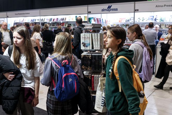 Targi Książki w Katowicach to okazja do zdobycia autografów pisarzy