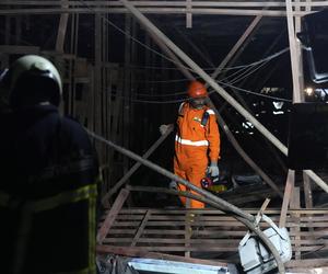 Potężny billboard runął na stację. Rośnie liczba ofiar