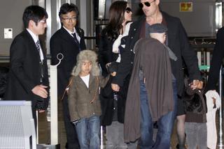 Brad i Angelina z całą rodziną w Tokio