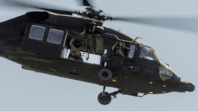 S-70i Black Hawk