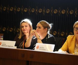 Nadzwyczajna sesja Rady Warszawy