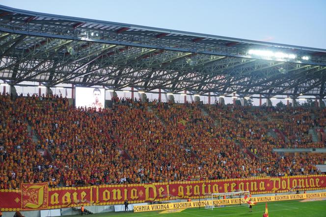 Jagiellonia-Poniewież. Liga Mistrzów i Eska Summer City na Stadionie Miejskim w Białymstoku