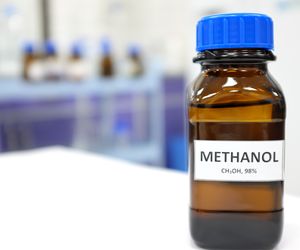 Metanol – właściwości, zastosowanie. Zatrucie alkoholem metylowym