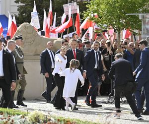  Kasia Nawrocka na biało czekała na rodziców 