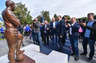 Gerard Cieślik, legenda Ruchu Chorzów ma swój pomnik. Pod Stadionem Śląskim
