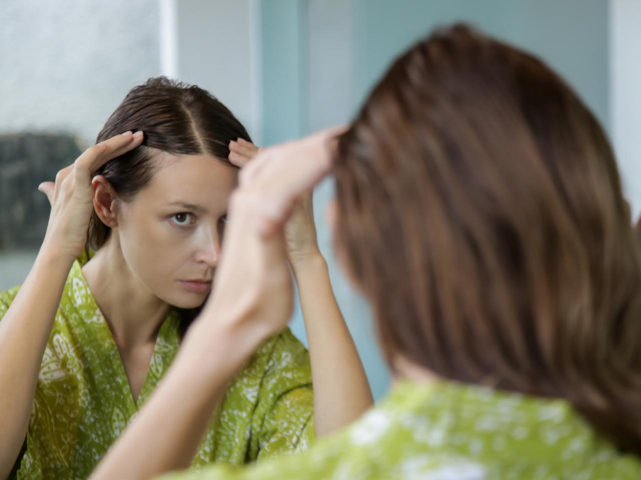 Łysienie androgenowe u kobiet - przyczyny, diagnostyka, sposoby leczenia