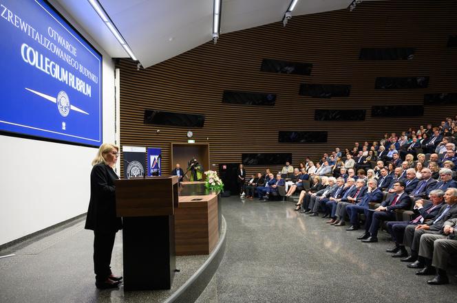 Otwarcie było elementem obchodów 105. rocznicy inauguracji pierwszego roku akademickiego Wszechnicy Piastowskiej, późniejszego Uniwersytetu Poznańskiego.