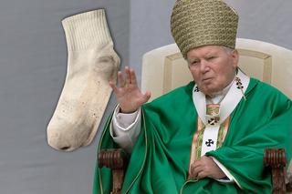 Skarpeta Jana Pawła II ma niewiarygodną moc. „Zabierz go, śmierdzi!”