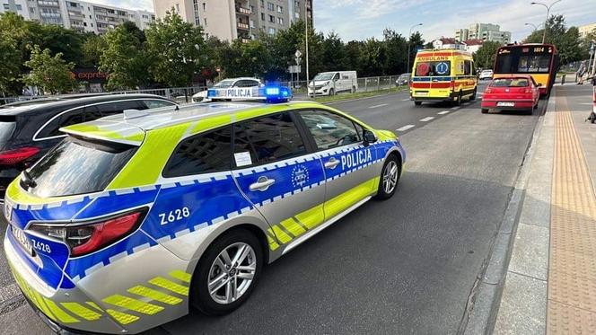 Dantejskie sceny w autobusie. Pasażer roztrzaskał głowę podczas gwałtownego hamowania. Nie żyje