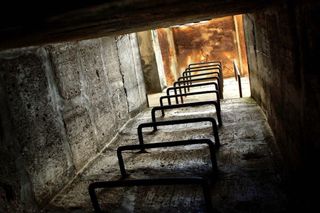 Bydgoscy strażacy kontrolowali schrony. Są przestarzałe albo... już nie istnieją
