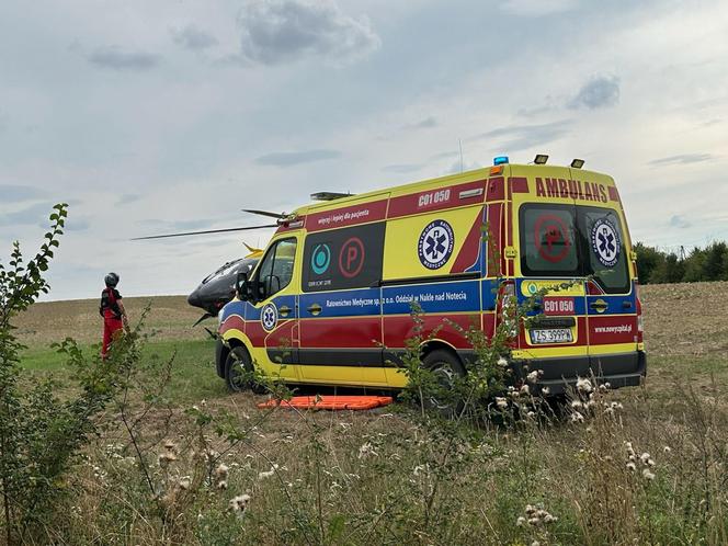 Tragiczny wypadek w miejscowości Obodowo. Nie żyje kobieta, wielu poszkodowanych 