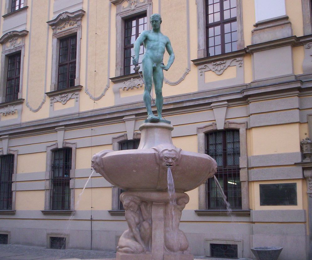 Legenda o pomniku Szermierza