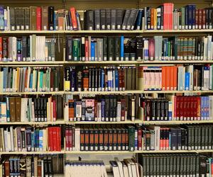 Lektury z gwiazdką matura 2023. Co trzeba przeczytać przed egzaminem?