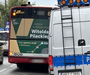  4-latek ciągnięty przez autobus miejski! Drzwi pojazdu przycięły nóżkę dziecku