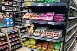 Otwarcie sklepu Mix Markt w Sosnowcu. Wcześniej było tam biuro Polska 2050‬. Otwierał Szymon Hołownia