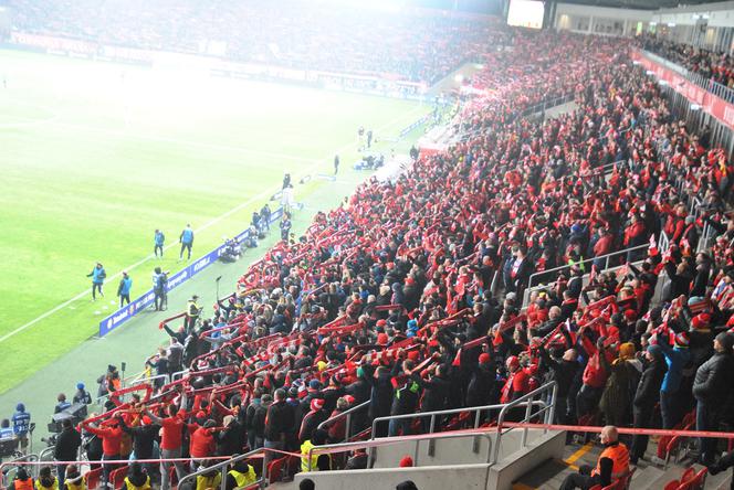 Sześciu kibiców Legii zatrzymanych przed meczem z Widzewem