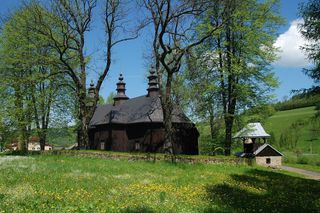 To dawna łemkowska wieś w Małopolsce. Kiedyś mieszkańcy musieli ją sprzedać