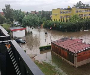 Potężne burze z gradem na Dolnym Śląsku. Są podtopienia 