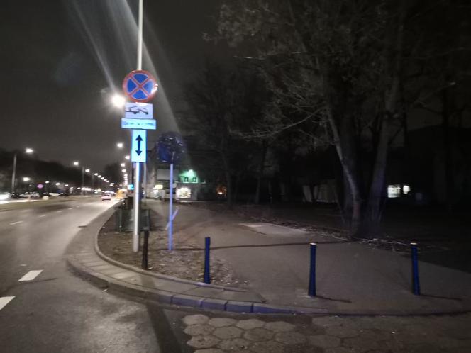 Samochód antyaborcyjny zniknął sprzed szpitala