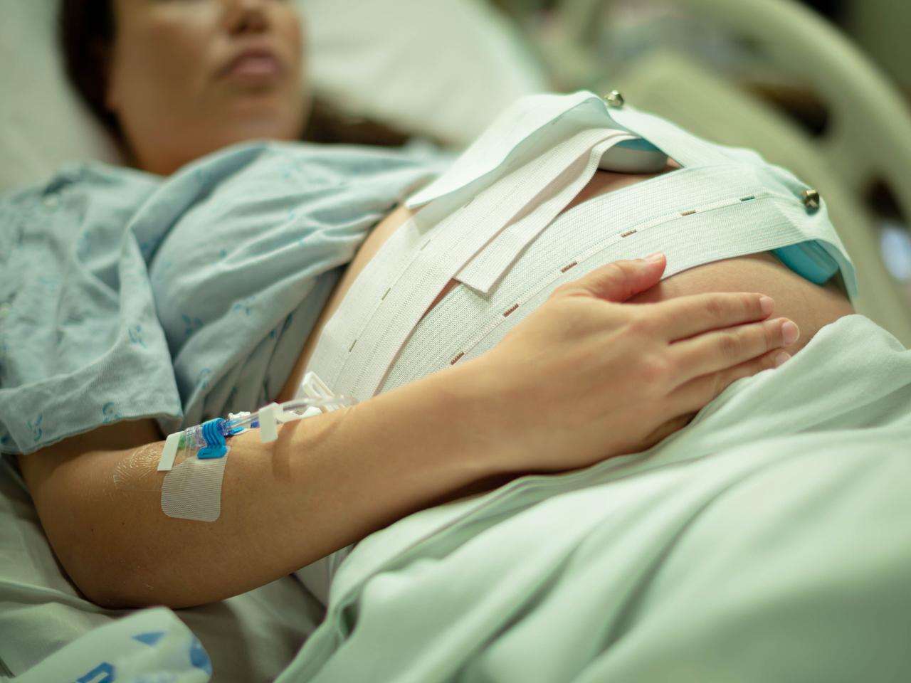 Wywoływanie porodu - kiedy jest konieczne?