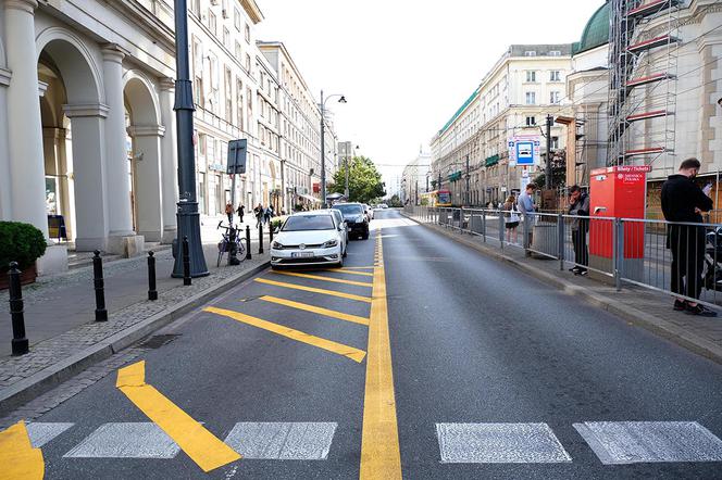 Zwężone ulice na placu zbawiciela
