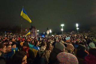 Manifestacja na pl. Solidarności w Szczecinie w pierwszą rocznicę inwazji na Ukrainę