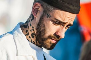 Ojciec Quebonafide nie żyje od dwóch lat. „Nie chciał, żebym był raperem” 